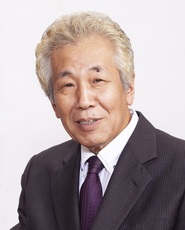 成川満