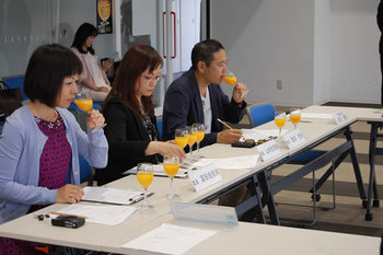 写真：審査会の様子2