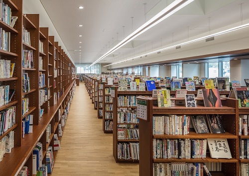 有田市図書館内部の写真