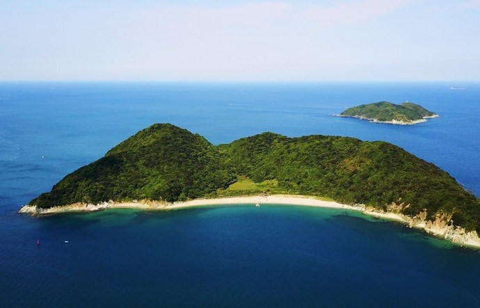 5つ星プロジェクト　「地ノ島」海水浴場のある無人島